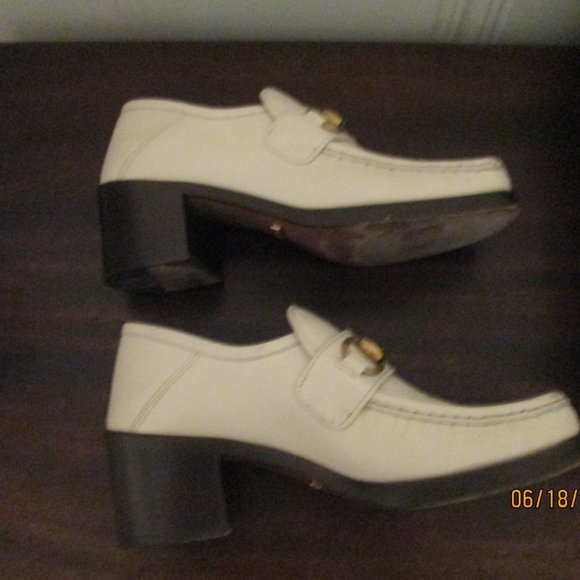 Vintage Gucci White Loafers Gold Chain Stacked Heel Size 36 EU In Original Box - Picture 10 of 12